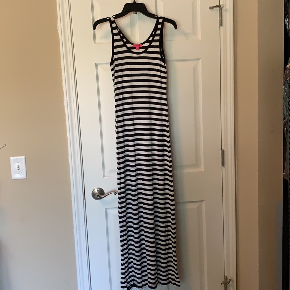 Stripe Maxi Dress. - Picture 4 of 6